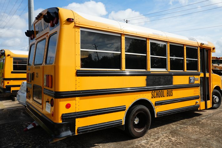 Image for 2014 Chevrolet Thomas 4500 School Bus - Will Need to be Towed