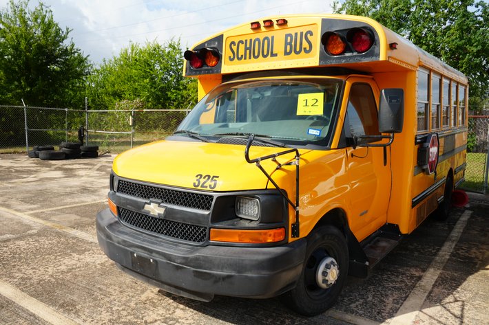 Image for 2014 Chevrolet Thomas 4500 School Bus - Will Need to be Towed