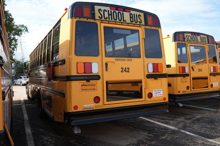 Image for 2016 Thomas School Bus (Wrecked) - Will Need to be Towed