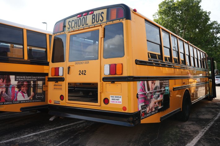 Image for 2016 Thomas School Bus (Wrecked) - Will Need to be Towed