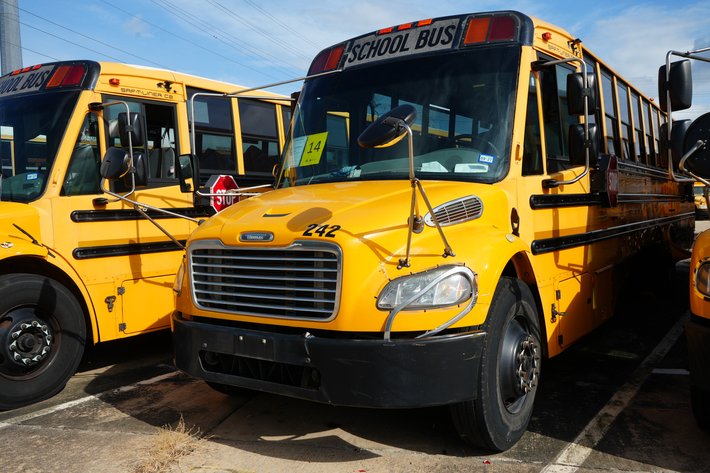 Image for 2016 Thomas School Bus (Wrecked) - Will Need to be Towed
