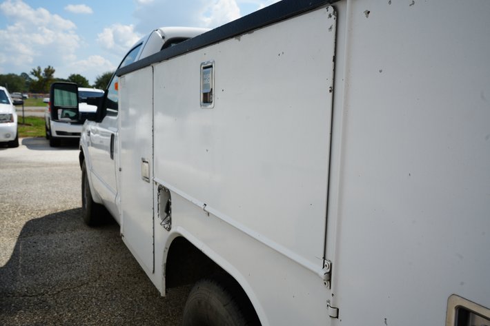 Image for 2001 Ford F250 XL Super Duty Service Truck