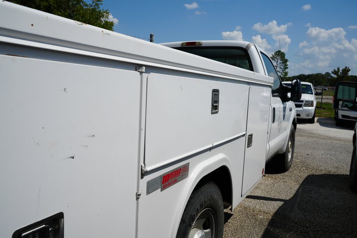 Image for 2005 Ford F350 XL Super Duty Service Truck