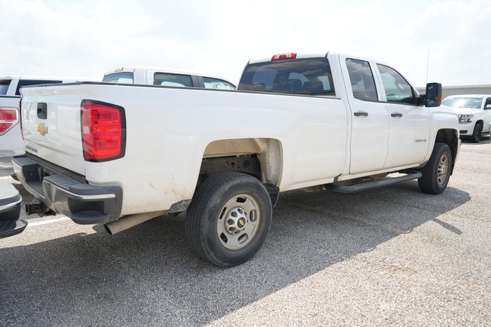 Image for 2018 Chevrolet Silverado 2500HD Crew Cab Pickup