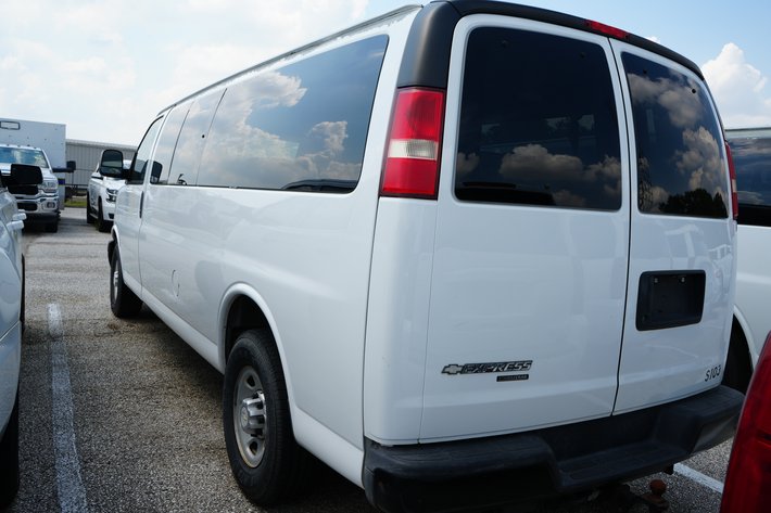 Image for 2014 Chevrolet Express Passenger Van - Will Need to be Towed