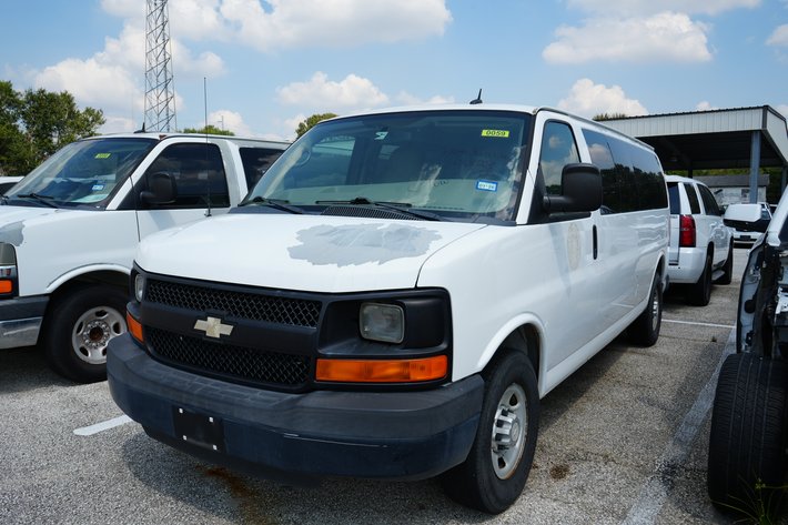 Image for 2014 Chevrolet Express Passenger Van - Will Need to be Towed