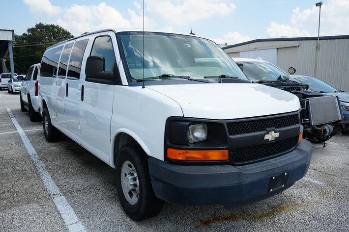 Image for 2014 Chevrolet Express Passenger Van - Will Need to be Towed