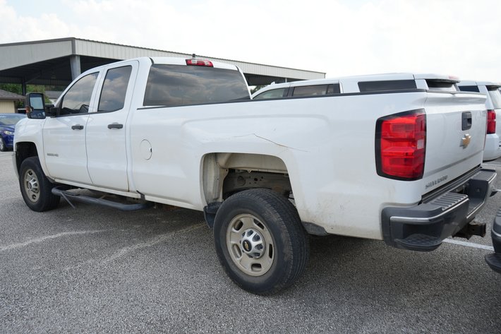 Image for 2018 Chevrolet Silverado 2500HD Crew Cab Pickup