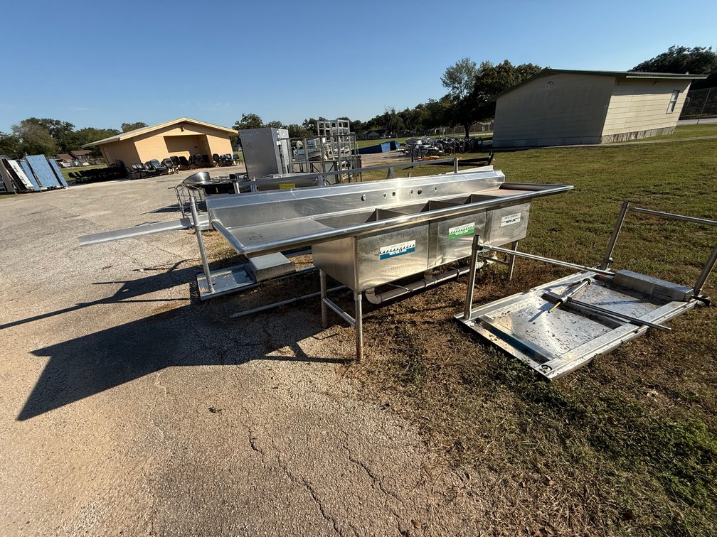 Stainless Steel Compartment Sink & Serving Line