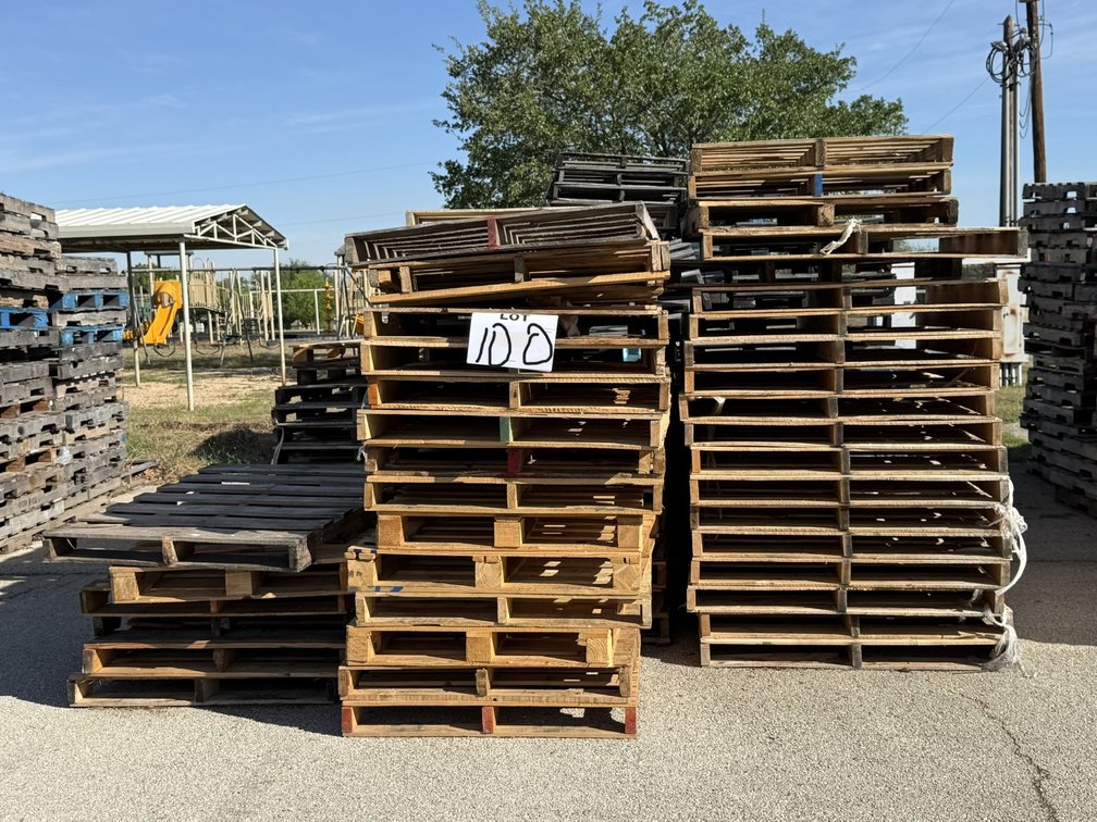 Wood Shipping Pallet Lot