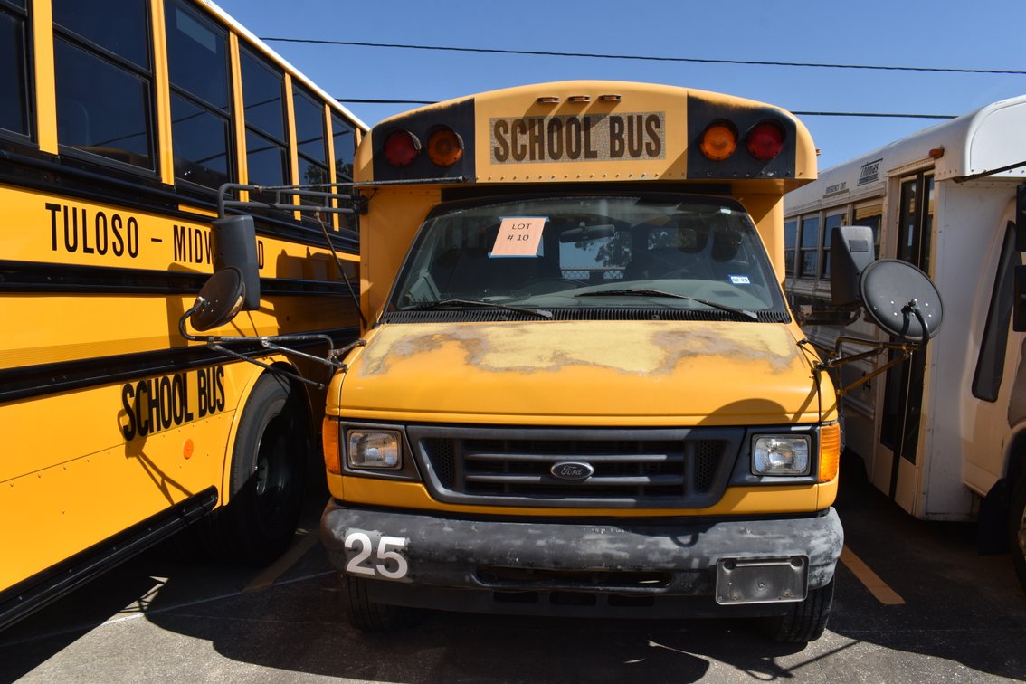 2005 Thomas School Bus