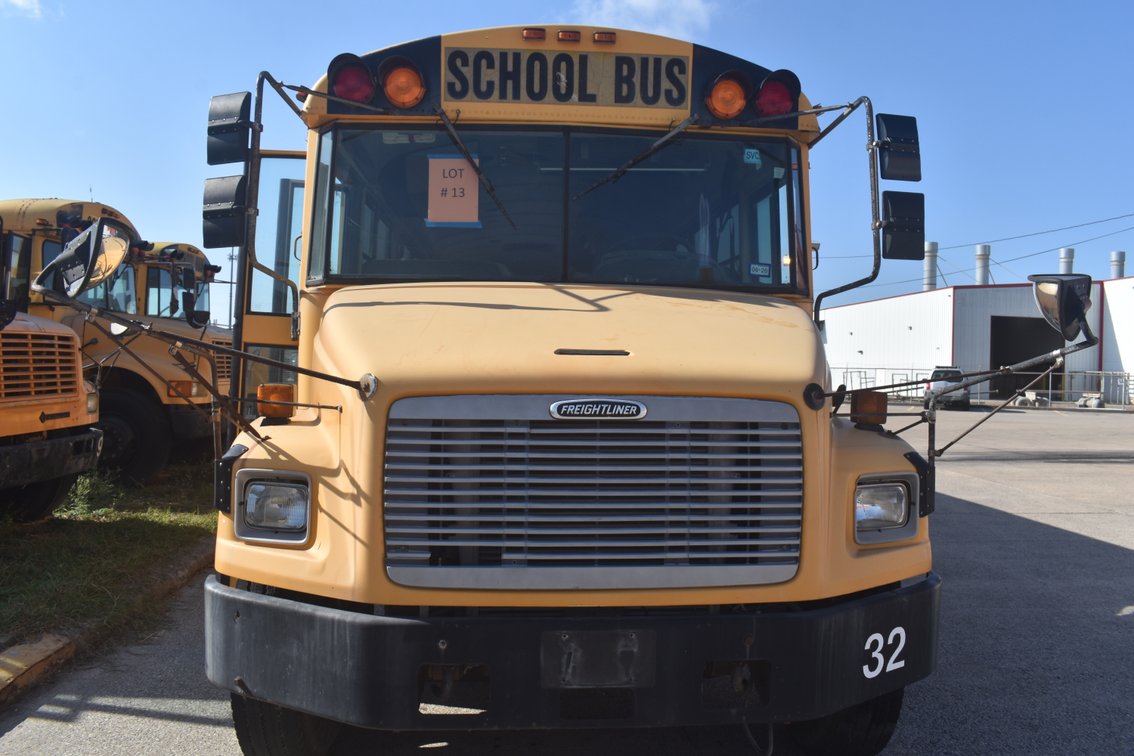 2002 Thomas School Bus
