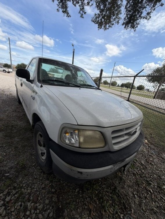 1999 Ford F-150 Pickup Truck