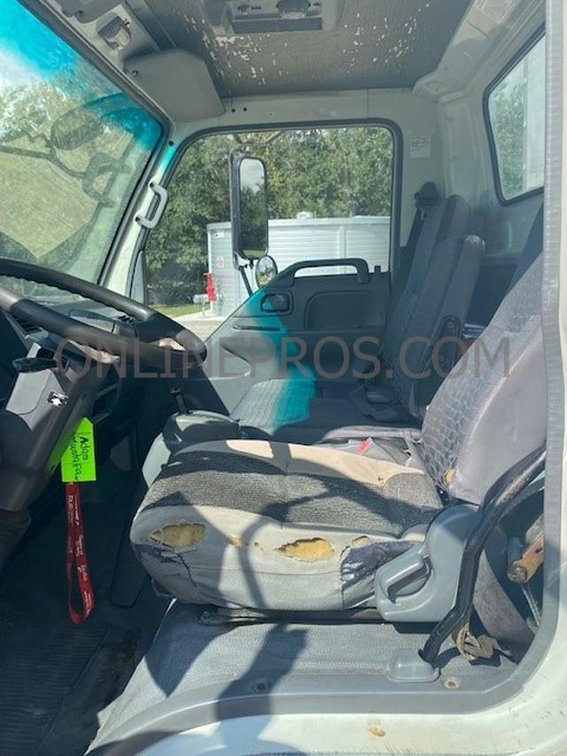 Image for 2006 Isuzu Box Truck - Tomball, TX