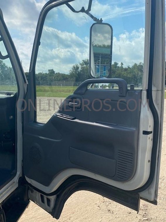 Image for 2006 Isuzu Box Truck - Tomball, TX