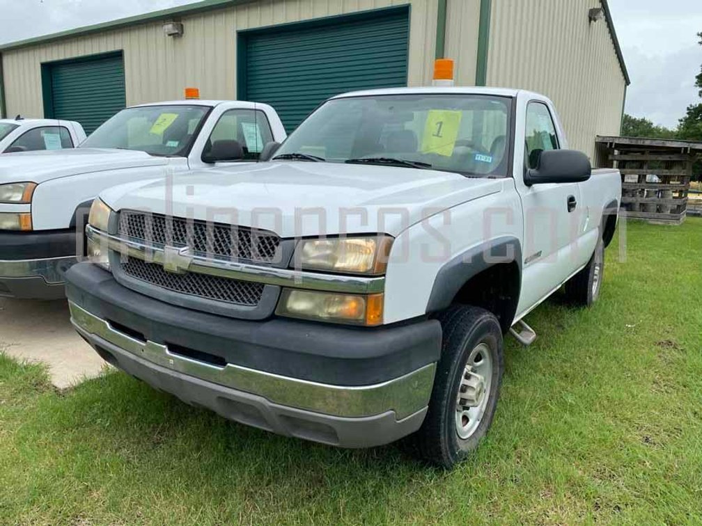 (1) 2004 Chev. Silverado Pickup 2500 HD - Vin #5429
