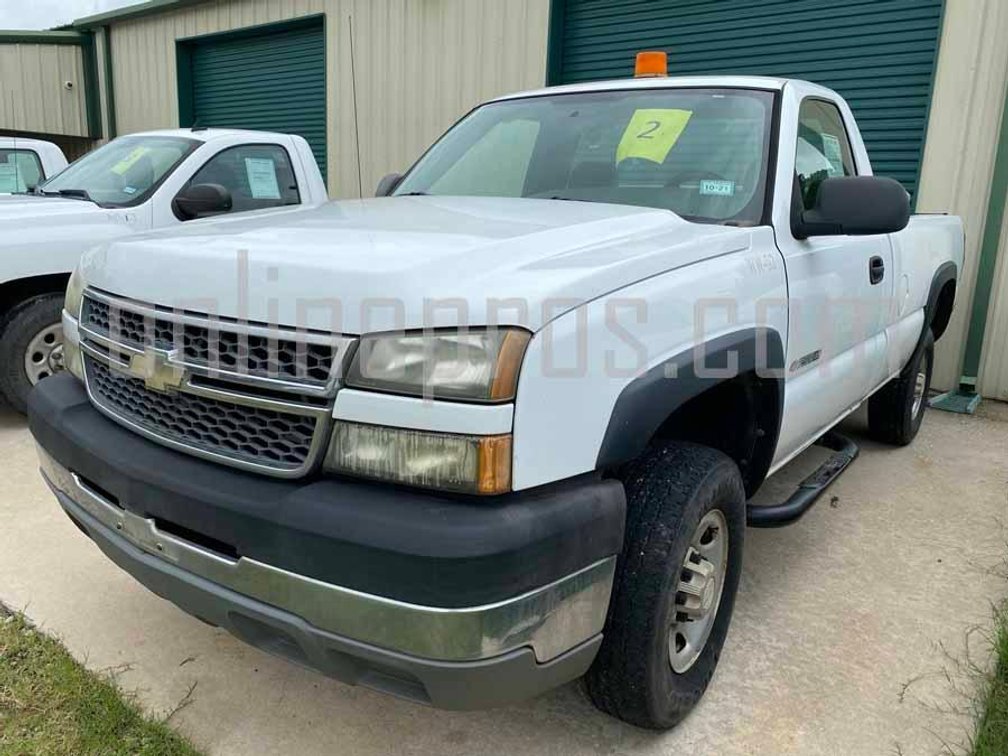 (1) 2005 Chev. Silverado Pickup 2500 HD - Vin #7329