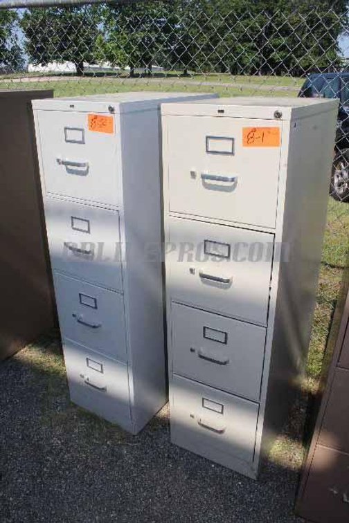 (Lot) 4 Drawer File Cabinets