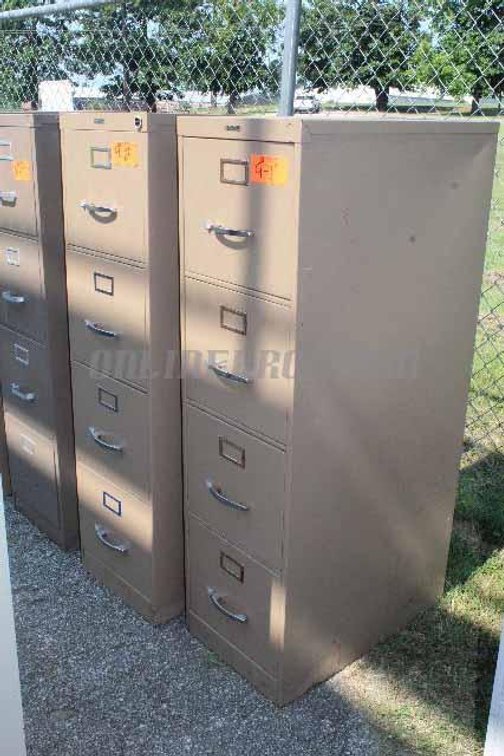 (Lot) 4 Drawer File Cabinets