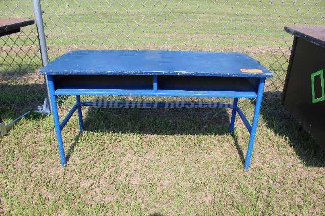 (1) Double Open Front Student Desk