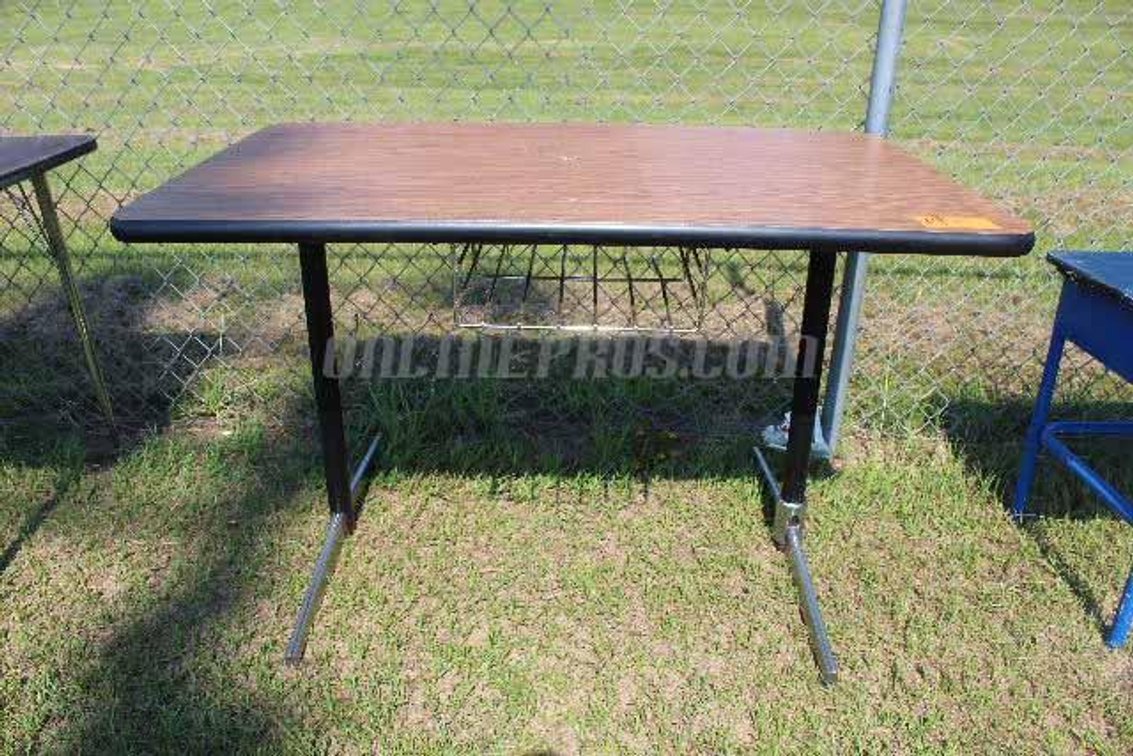 (1) Rectangle Table