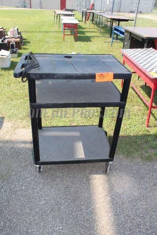 (1) Plastic Cart