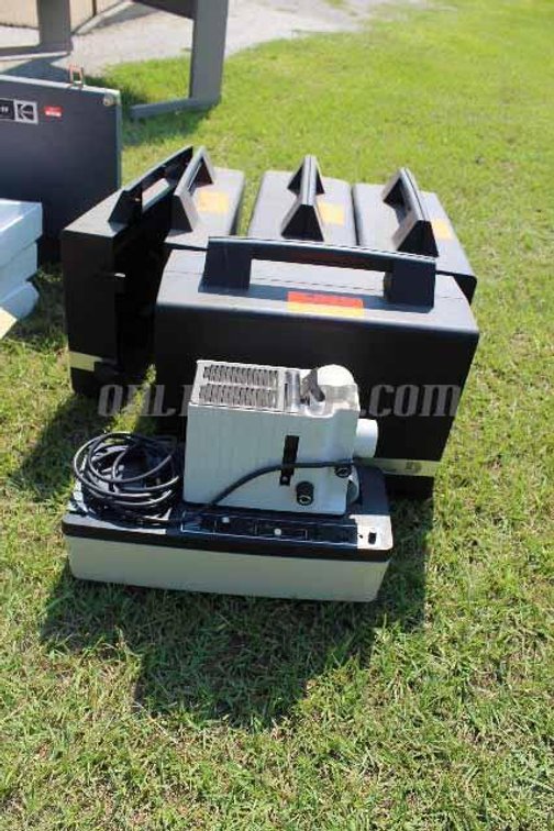 (Lot) Projectors