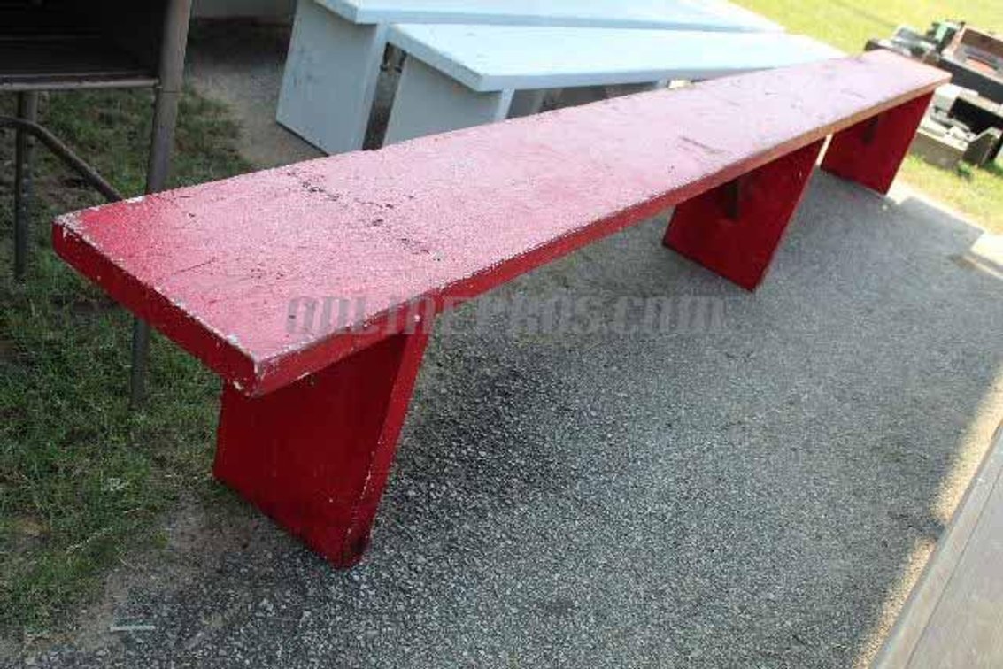 (1) Wood Bench