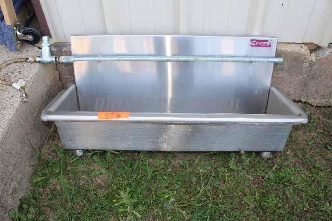 (1) Urinal - No Base