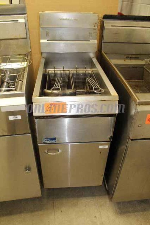 (Lot) Pitco Double Deep Fryer And Baskets