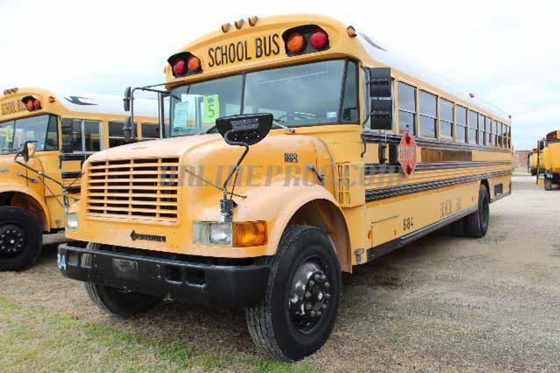 (1) 1998 International Bluebird School Bus Vin #1484