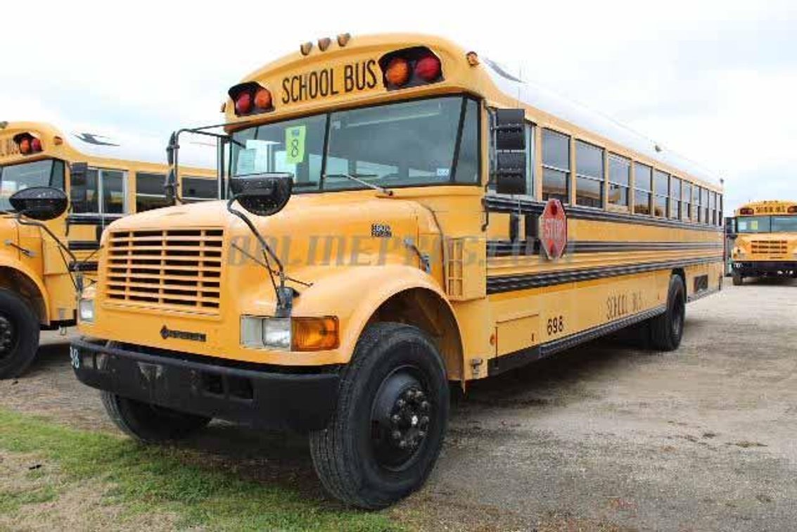 (1) 1998 International Bluebird School Bus Vin #1499