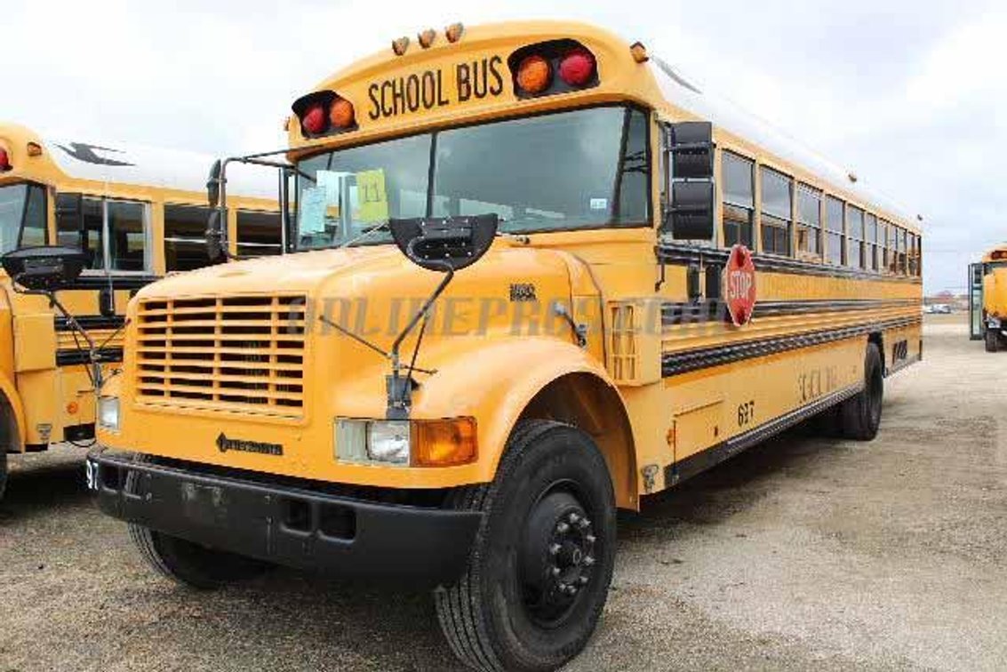 (1) 1998 International Bluebird School Bus Vin #1481 - Will Need To Be Towed