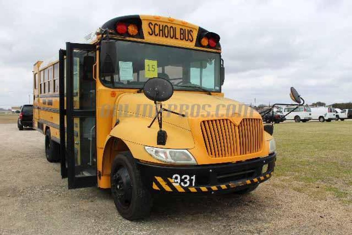 (1) 2005 IC School Bus Vin #5848
