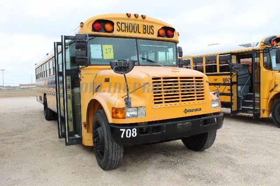 (1) 1998 International Bluebird School Bus Vin #1494