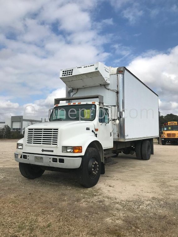 (1) 2001 International Refrigeration Box Truck Vin #2767 - Will Need To Be Towed
