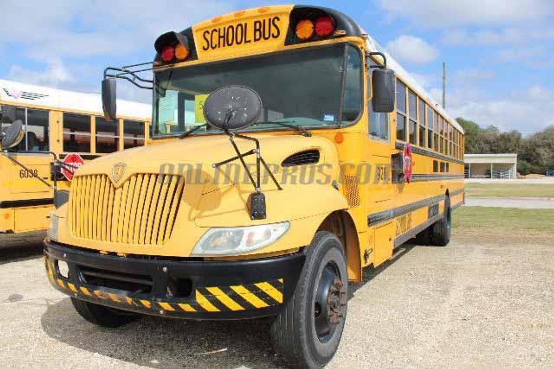 (1) 2005 International School Bus Vin #5815 - Will Need To Be Towed