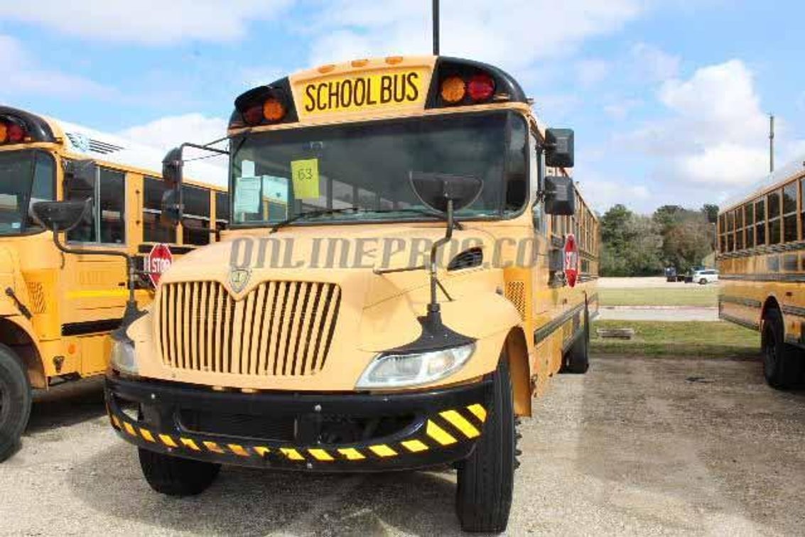 (1) 2008 International School Bus Vin #1483 - Will Need To Be Towed