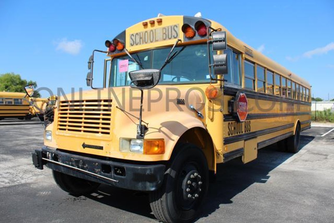 (1) 1997 International Bus Vin #9627