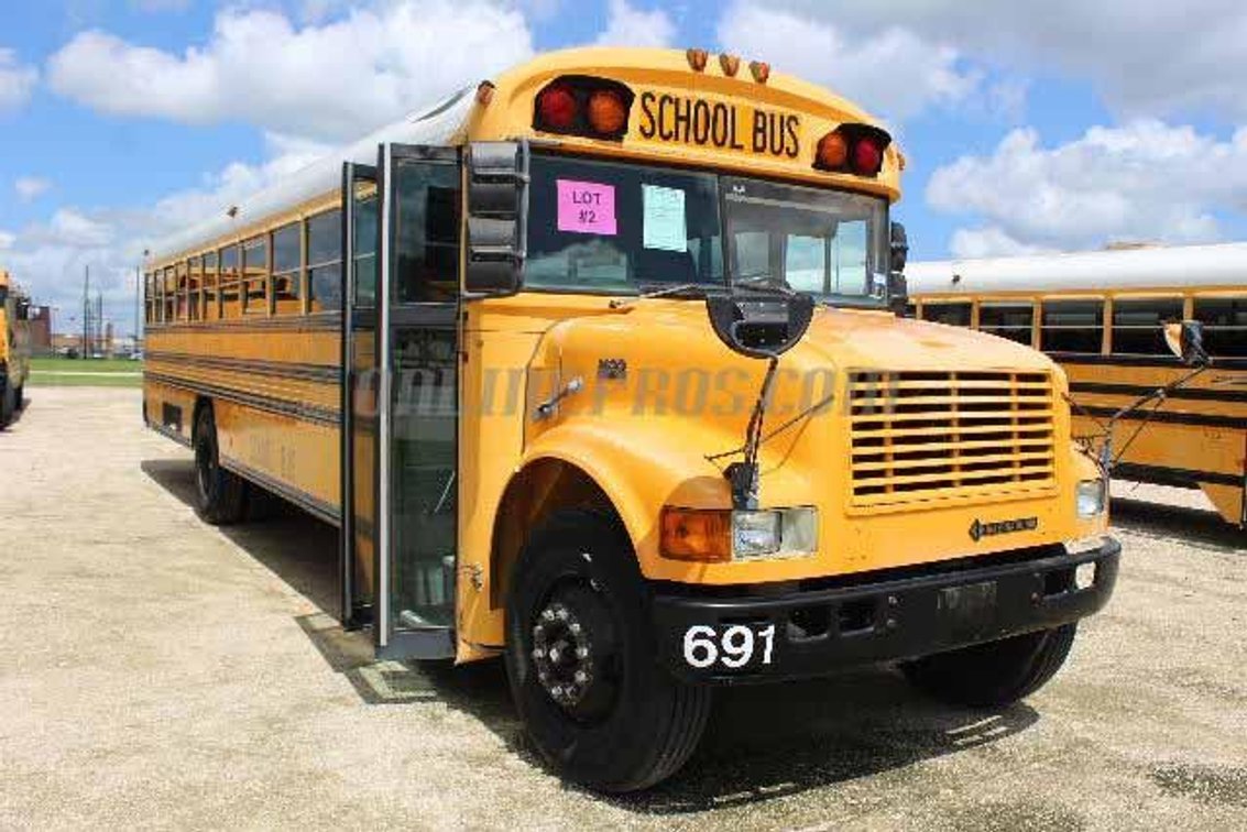 (1) 1998 International Bus Vin #1468