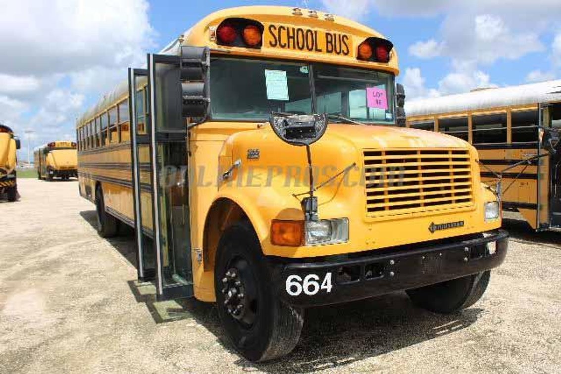 (1) 1997 International Bus Vin #9775