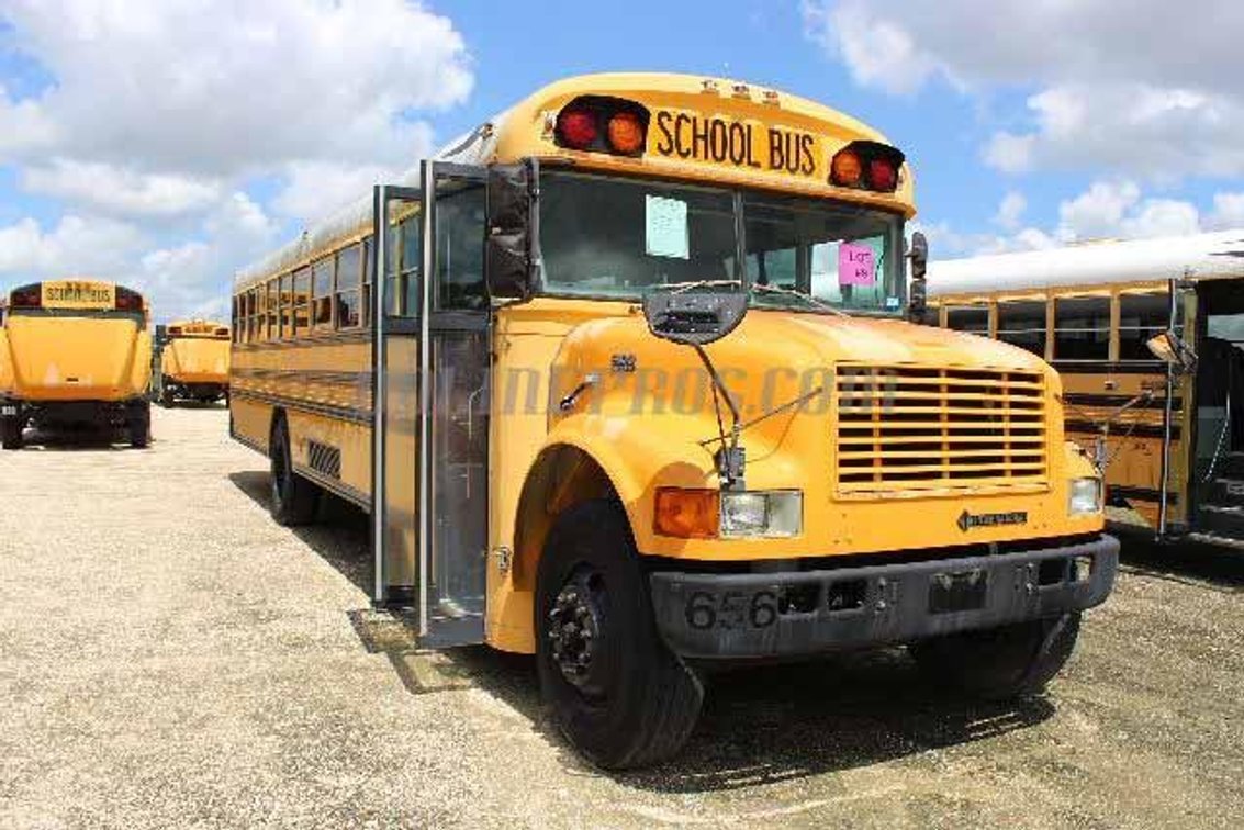 (1) 1997 International Bus Vin #9781