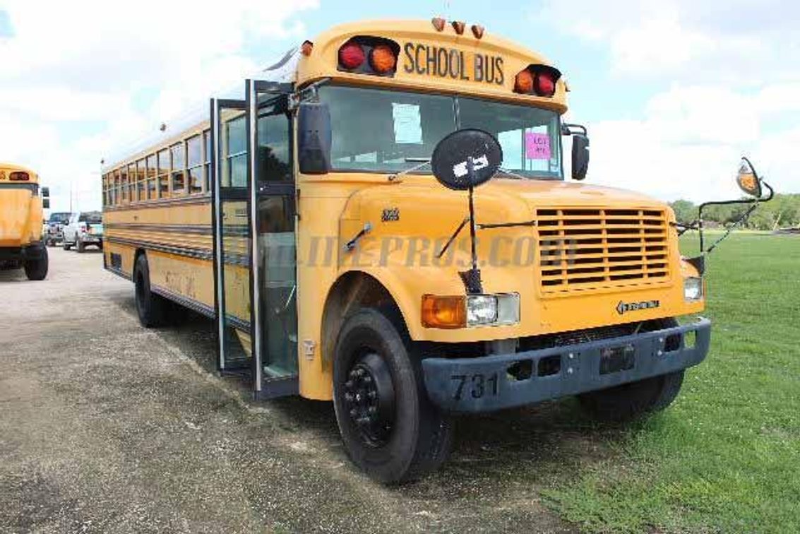 (1) 2000 International Bus Vin #5497