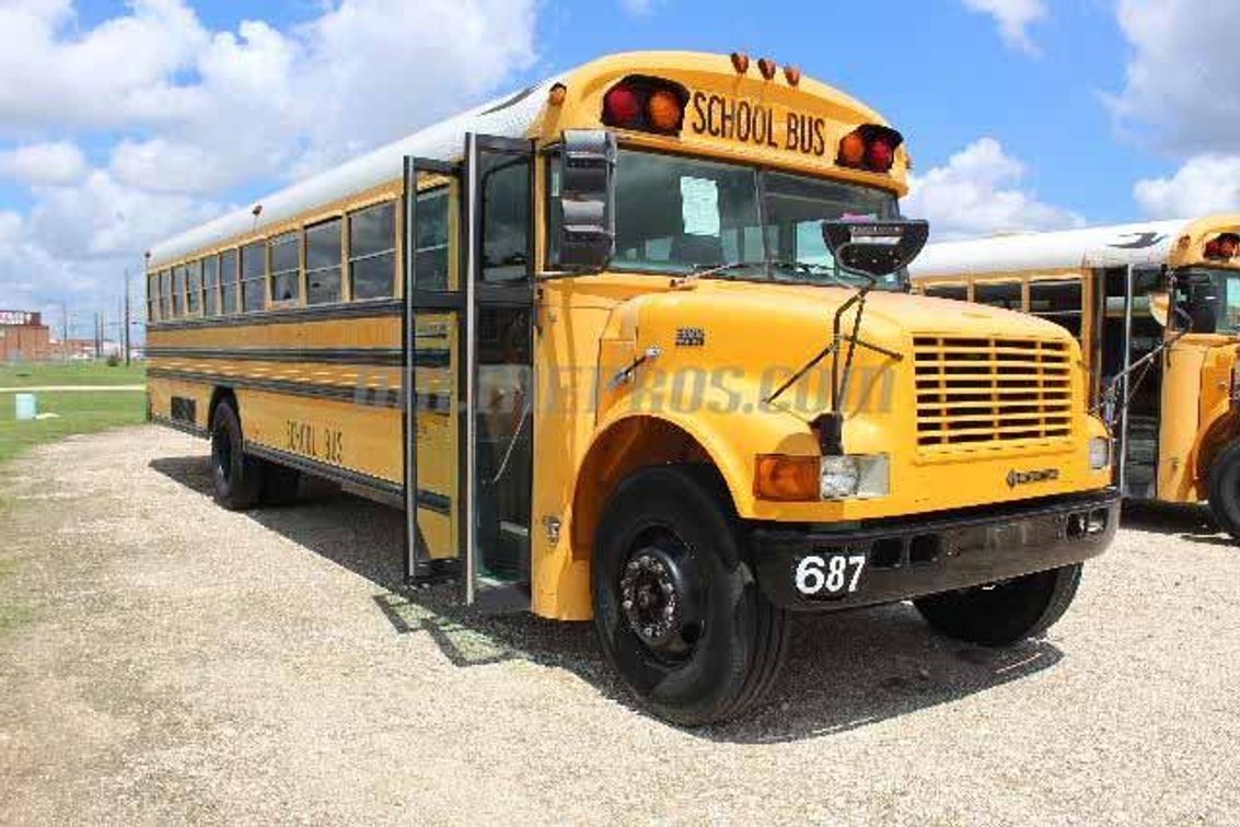 (1) 1998 International Bus Vin #1477