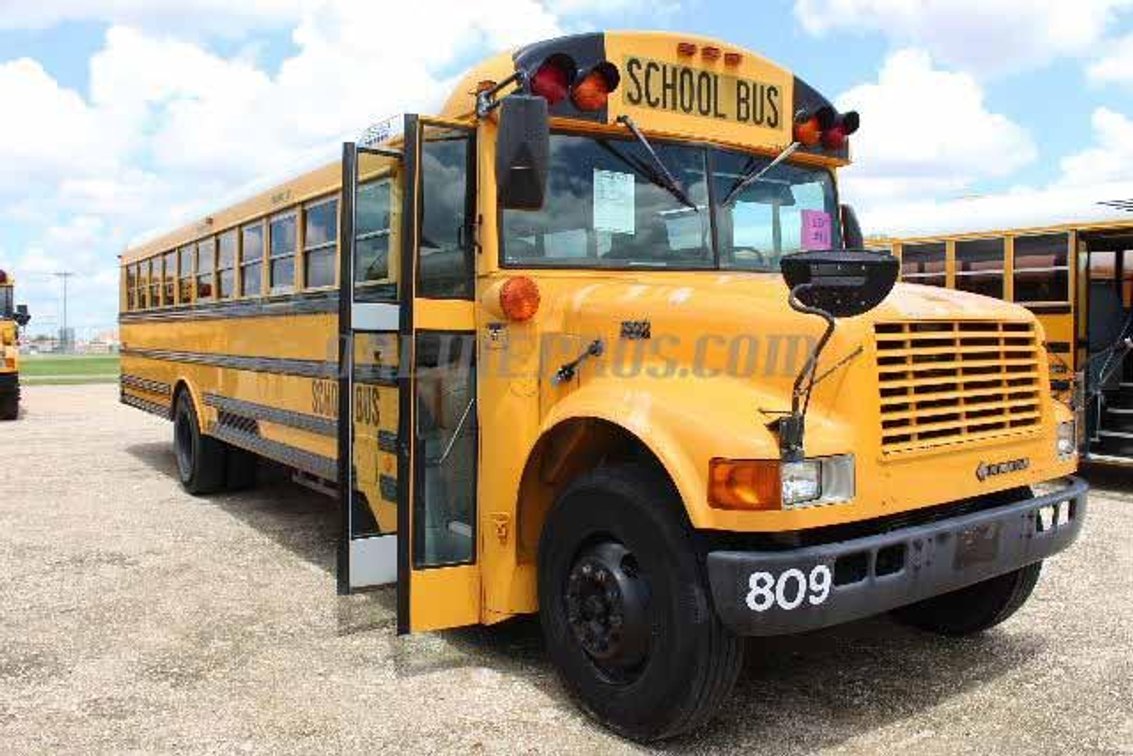 (1) 2000 International Bus Vin #0149