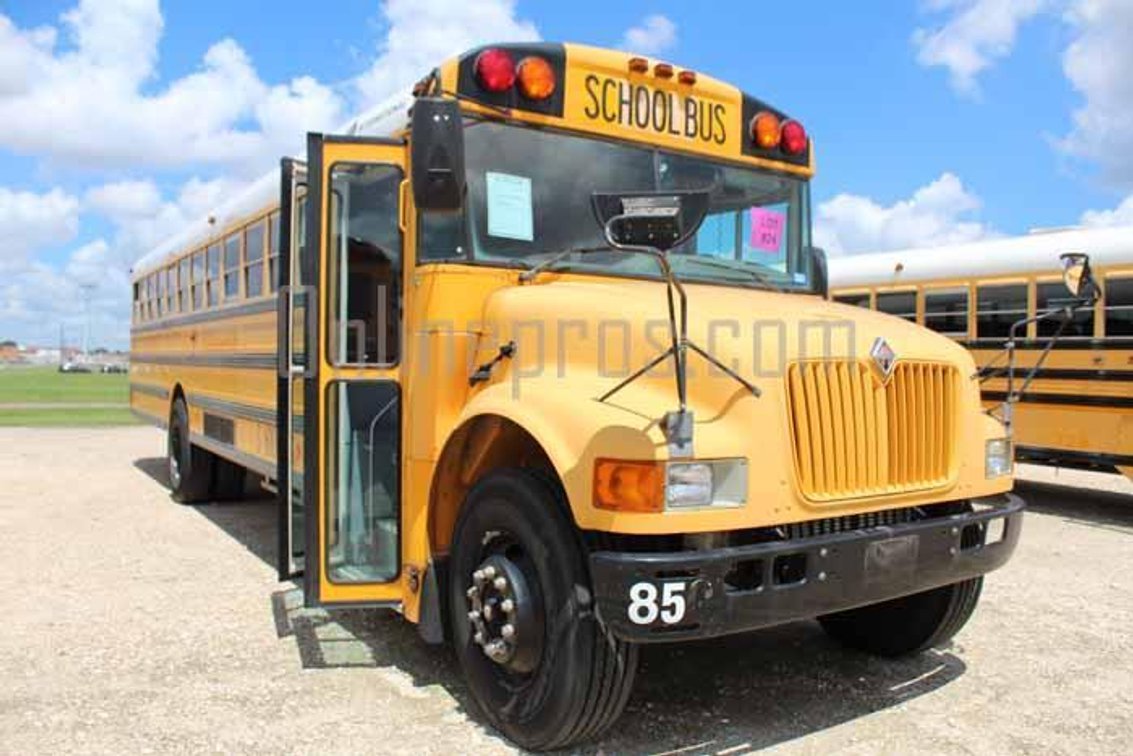 (1) 2002 International Bus Vin #6861