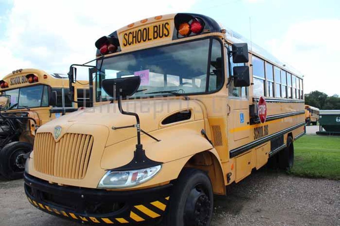 (1) 2008 International Bus Vin #1444