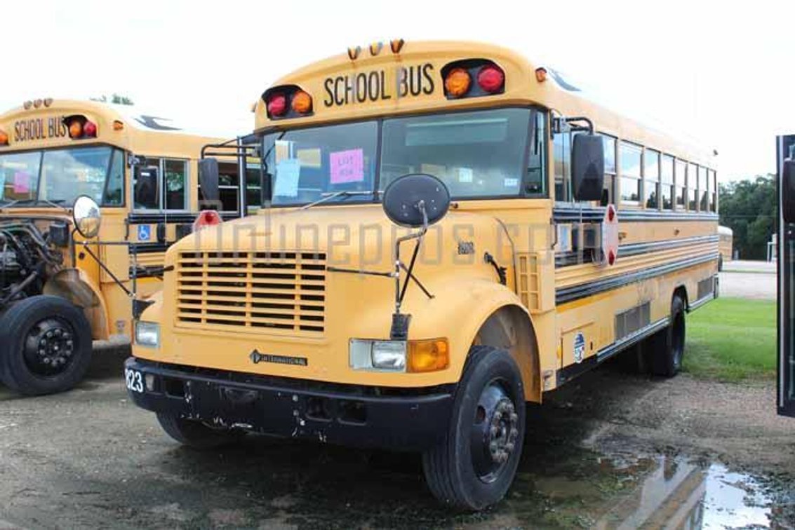 (1) 2000 International Blue Bird Vin #4328