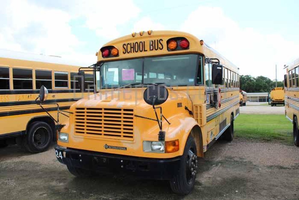 (1) 2000 International Blue Bird Vin #4329