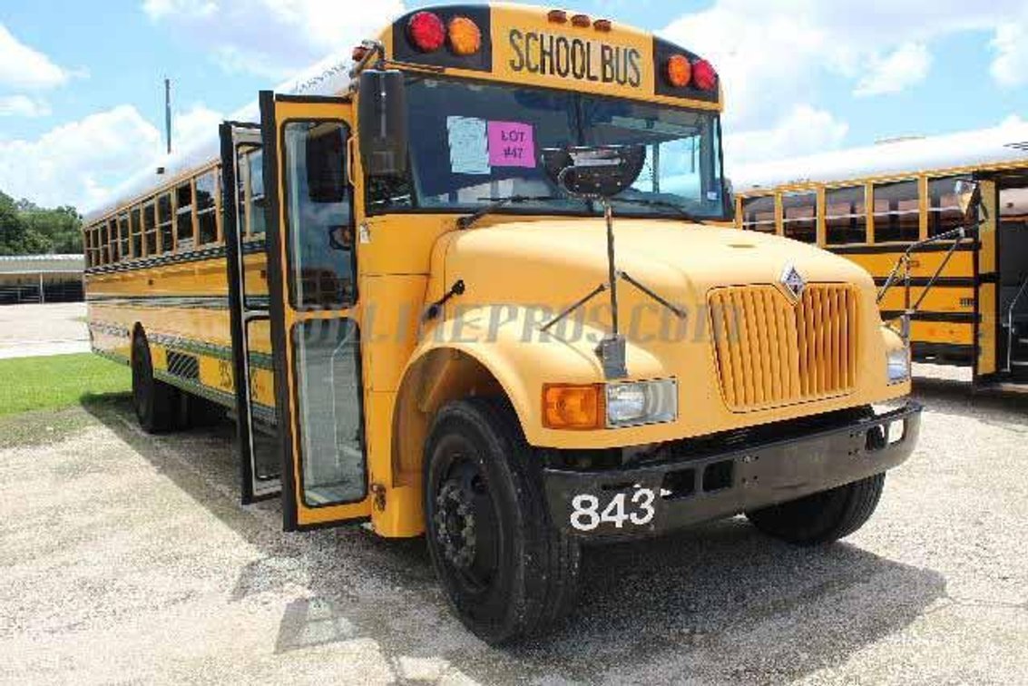 (1) 2002 International Bus Vin #6872 - Needs To Be Towed